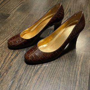 Nine West evasor heels in brown crocodile